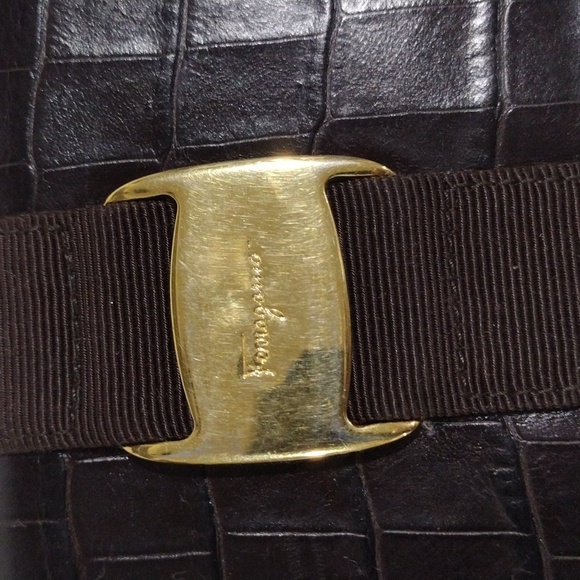 Brown Crocodile-Embossed Leather Long Wallet - Salvatore Ferragamo Womens Luxury - Picture 4 of 15